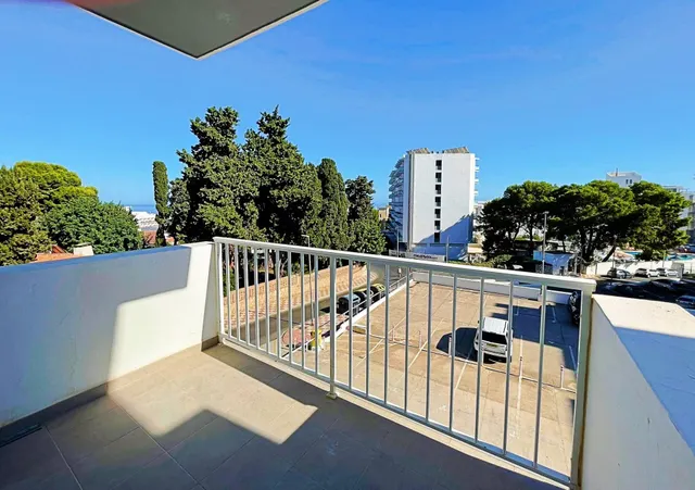 FABULOSO PISO REFORMADO CON 3 DORMITORIOS EN BENALMADENA COSTA — 6