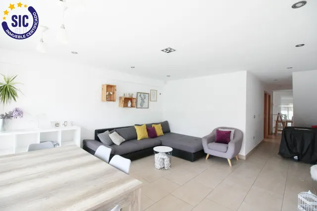 CASA CON CUATRO habitaciones Y PISCINA PRIVADA - foto 3