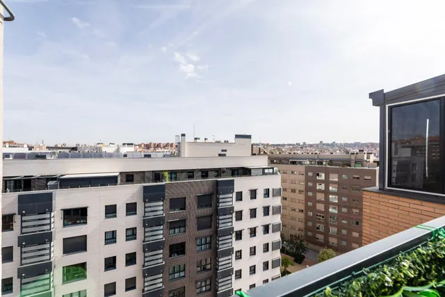 ÁTICO CON TERRAZA, GARAJE Y TRASTERO EN ADELFAS – 2 DORMITORIOS, 2 BAÑOS, PISCINA Y GIMNASIO — 9