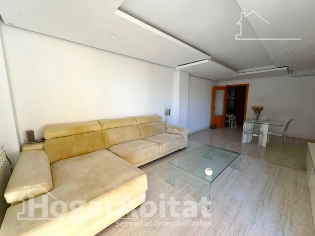Excelente ubicación y reforma integral en este luminoso piso exterior con terraza, garaje y piscina comunitaria — 10