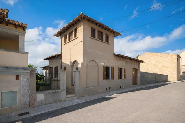 EXCLUSIVA VIVIENDA EN URBANIZACION LOS MOLINOS - INCA