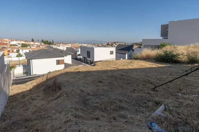 ¡OPORTUNIDAD ÚNICA! Solar urbano con proyecto de diseño visado de regalo en Huétor Vega — 7