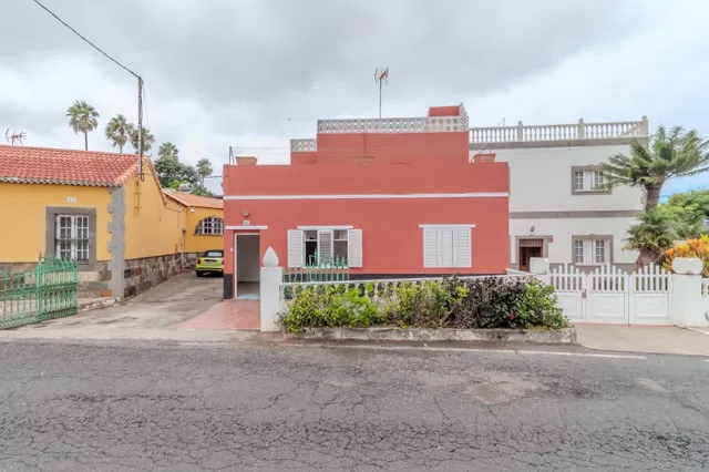 Casa terrera con garaje, jardín y vivienda superior independiente – Arucas, Gran Canaria — 12