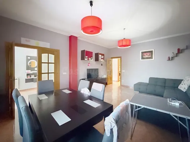 Casa independiente de 275 m2 con piscina, jacuzzi y terrazas - foto 3