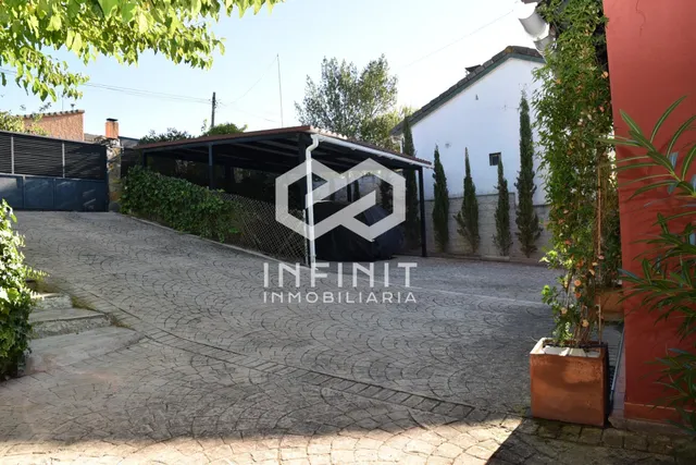 Una casa que impresiona por fuera y enamora por dentro... ¡IMAGINA TUS VERANOS AQUÍ! Piscina, barbacoa, pérgola y zona chill out — 9