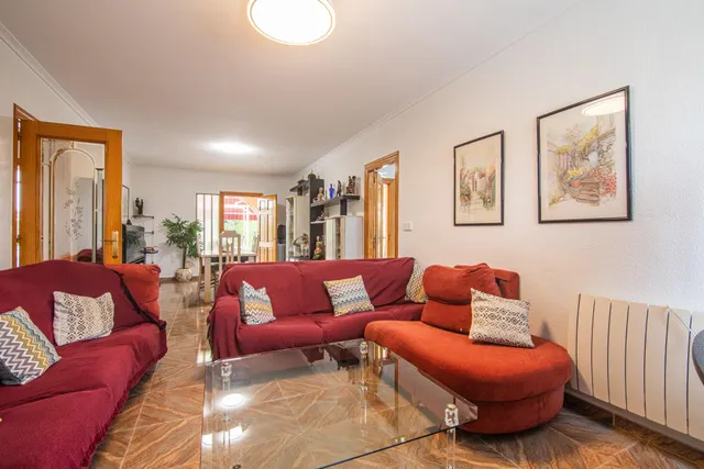 Chalet sito en Valverde con 6 habitaciones, 3 baños, piscina y garaje — 32