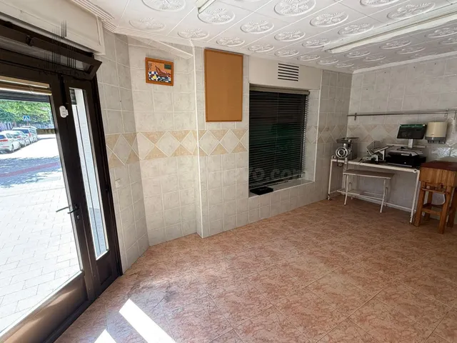 REF: C111 GRUPO INMOTEKA INMOBILIARIA VENDE LOCAL COMERCIAL 