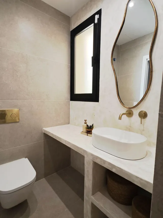 Apartamento en Fuengirola de 2 dormitorios, 2 baños junto al mar en doña sofía — 25