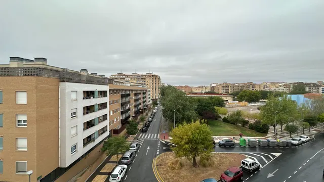 ¡✨ ESPECTACULAR PISO TOTALMENTE REFORMADO Y SÚPER LUMINOSO CON GARAJE INCLUIDO EN TUDELA! — 35