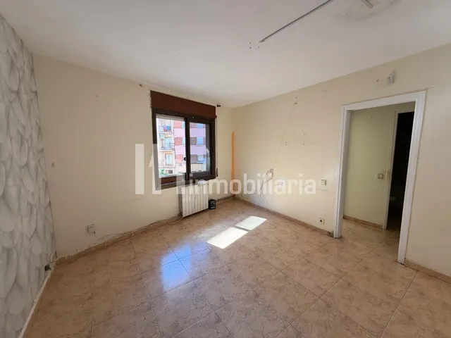 Calle ROMANÍ, amplio y luminoso — 6