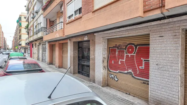Gran oportunidad de inversión: local con posibilidad de ampl - foto 2