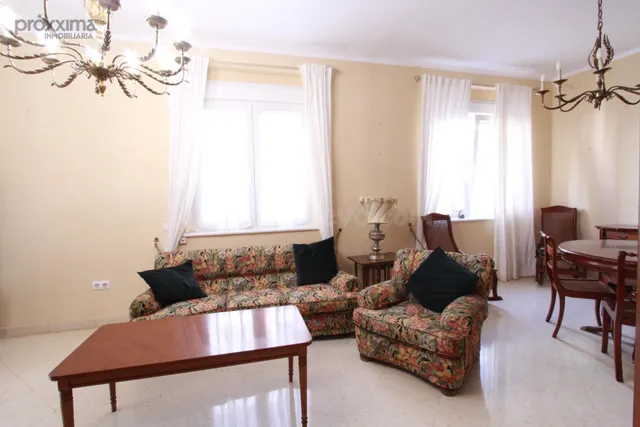Vivienda con amplia terraza y grandes posibilidades en Los Remedios — 5