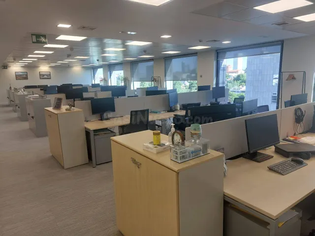 Oficina exclusivo de oficinas muy representativo con fácil a