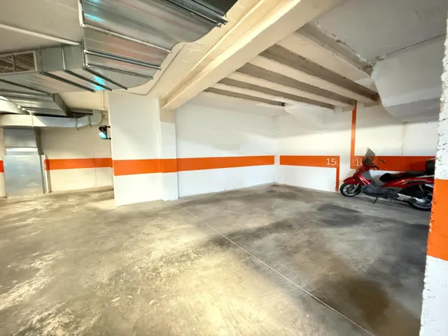 OPORTUNIDAD DE INVERSIÓN – 3 PLAZAS DE GARAJE EN EL CENTRO DE TORREVIEJA, A 500 M DEL PUERTO!!!! — 8