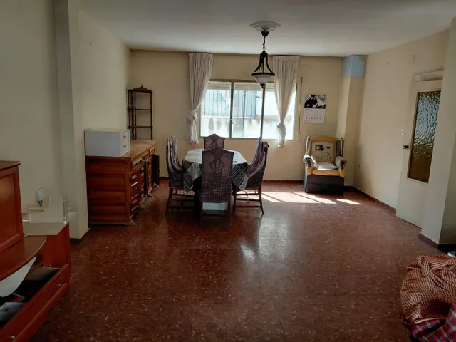 ✨ ¡Gran casa con cochera cerrada , llena de posibilidades! — 39
