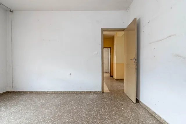 SE VENDE CASA CON UNA PARCELA DE 461 m2 (EN EL CENTRO DE LOS OGÍJARES). — 36