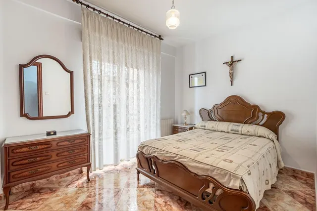 Piso señorial de 182 m2 en Avenida Madrid: amplitud, luz y posibilidades infinitas con garaje opcional. — 27