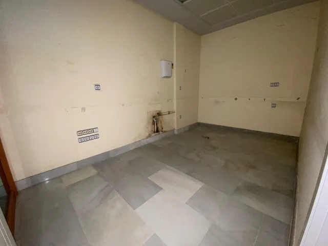LOCAL COMERCIAL en LOS DOLORES — 11