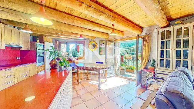 Gran casa de pueblo en Pallerol - foto 4