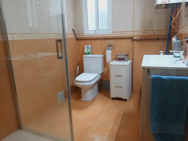 Ático reformado 5 dormitorios en Cáceres centro — 14