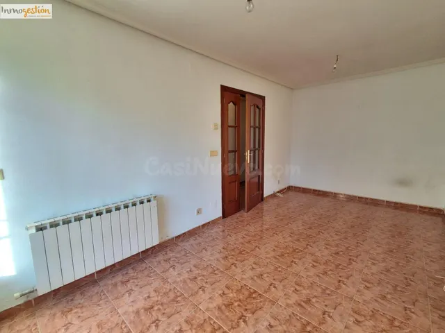 SE VENDE PISO EN TUDELA DE DUERO - foto 2