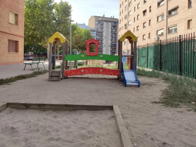 ? Amplio piso de 3 dormitorios con parking — 40