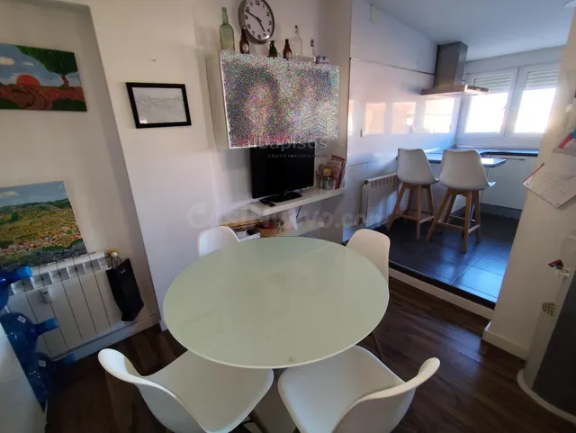 EXCLUSIVO ÁTICO CON TERRAZA Y GARAJE INCLUIDO EN ZONA ARQUIT - foto 2