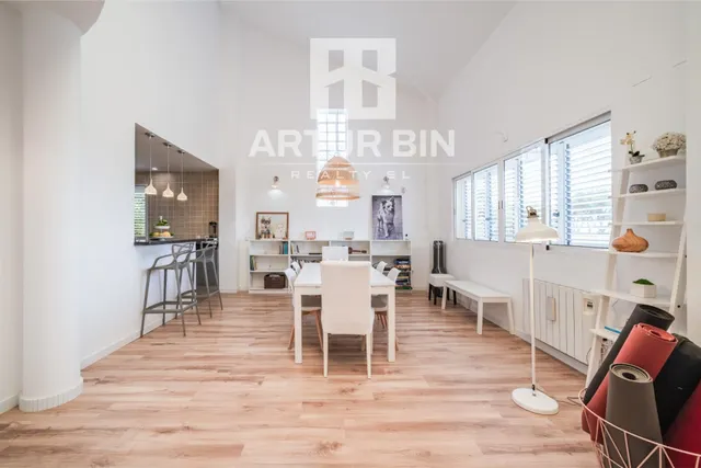 Casa 3 habitaciones 217m² en venta - Cumbres de Calicanto - foto 4