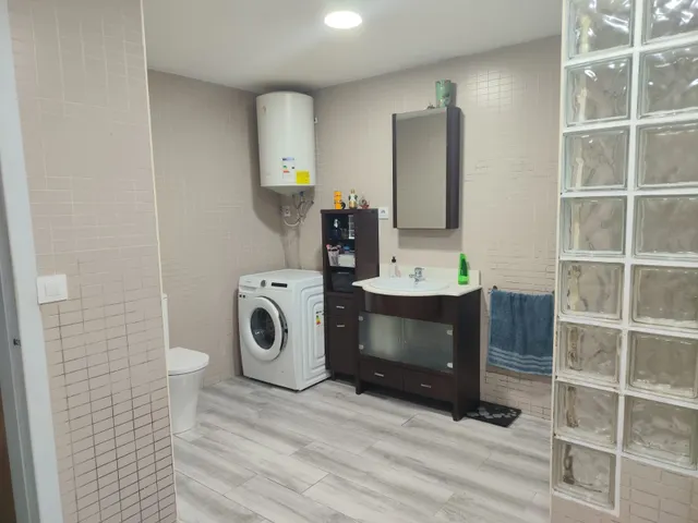 Casa en venta en Piera con dos viviendas independientes, jardín, piscina y parking — 10