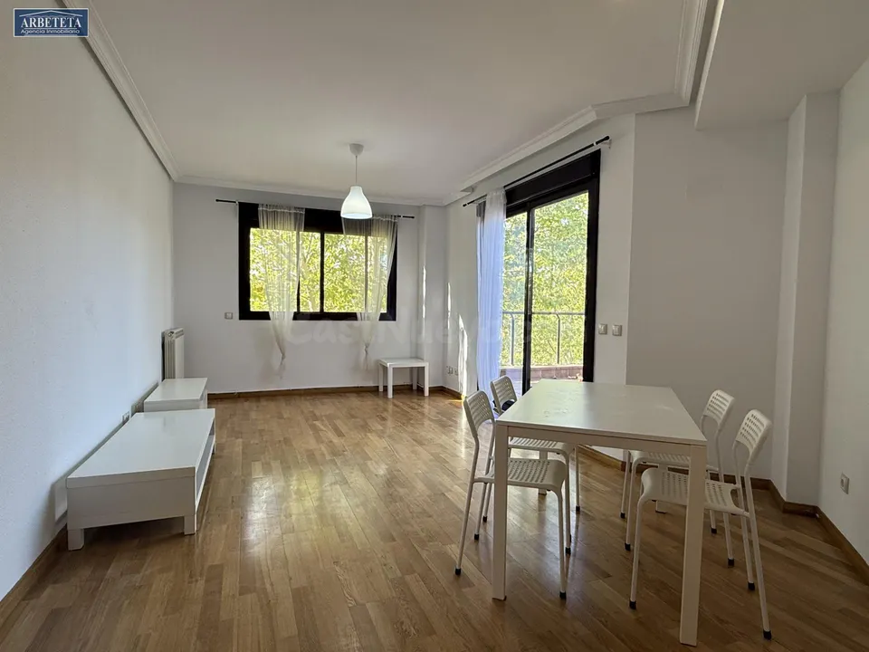 INMOBILIARIA ARBETETA ALQUILA PISO DE DOS DORMITORIOS EN VALDELUZ, GUADALAJARA