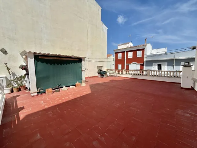 Planta baja con patio y gran potencial en Es Castell — 12