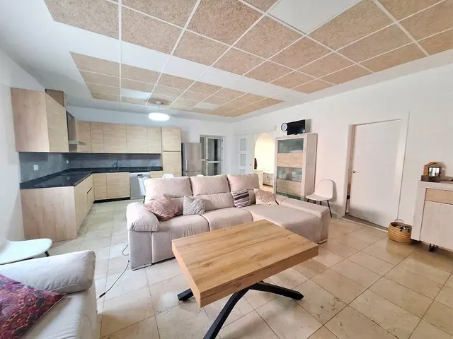 Vivienda reformada + local comercial con garaje, en Pinoso | ¡Vive, trabaja o invierte! — 2