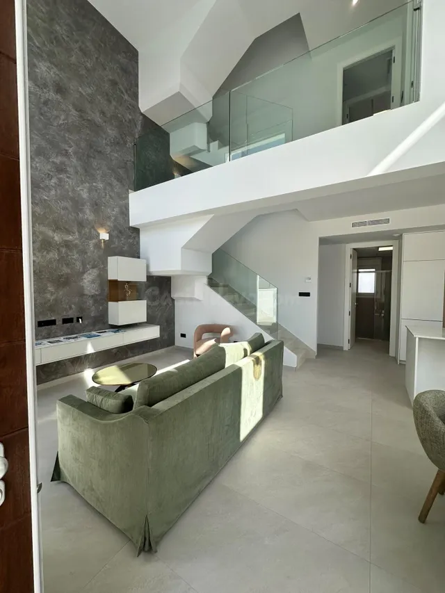 Villa de Lujo de 3Hab 3Bañ + Solarium Grande - foto 4