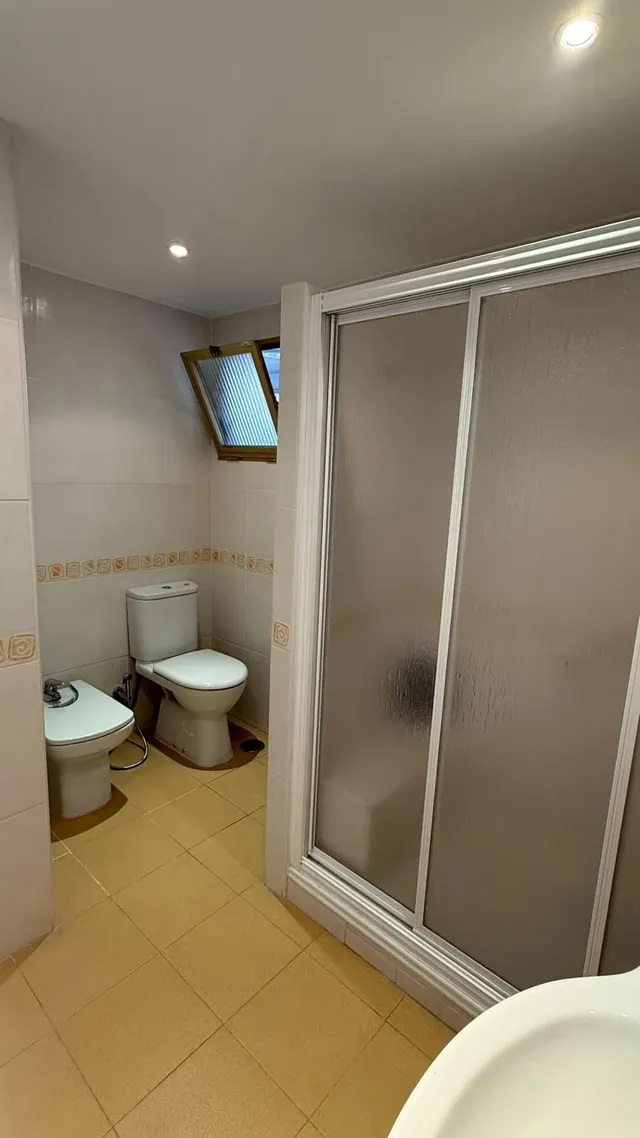 Amplio Apartamento en Alquiler en Benidorm, Zona Hotel Bali - €1450 — 26