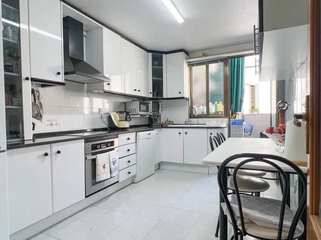 PISO DE CUATRO habitaciones EN EL CARMEN — 8