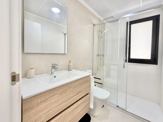 Moderno adosado en Cox con piscina y terraza privada — 13