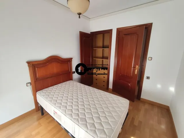 Inmobiliaria tejares vende estupendo piso en zona ensanche — 13