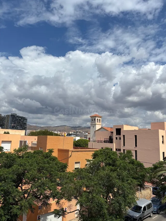 EXLCLUSIVA CASA PAREADA REFORMADA A SOLO 2 MINUTOS DE LA PLA - foto 5