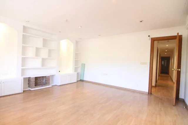 FANTÁSTICO PISO DE 3 habitaciones CON ASCENSOR, LISTO PARA E - foto 4