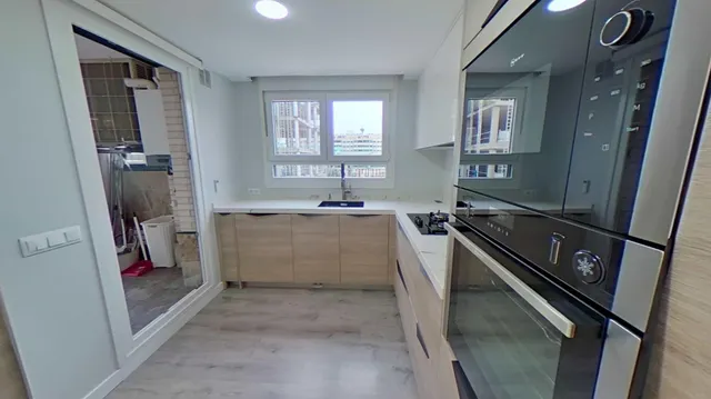 ¡SE ALQUILA!! Impresionante vivienda de tres habitaciones con terraza de 50m2 en la zona de La Garena. — 16