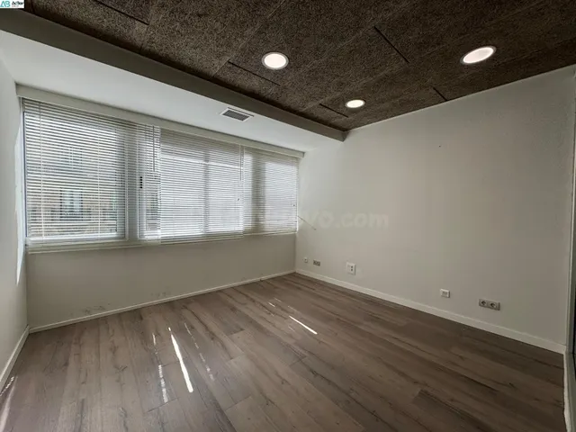 OFICINA EN C/ PARÍS JUNTO AV. DIAGONAL — 4