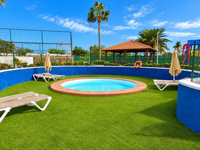 En alquiler estupendo bungalow con amplio jardin y mucha luminosidad — 36