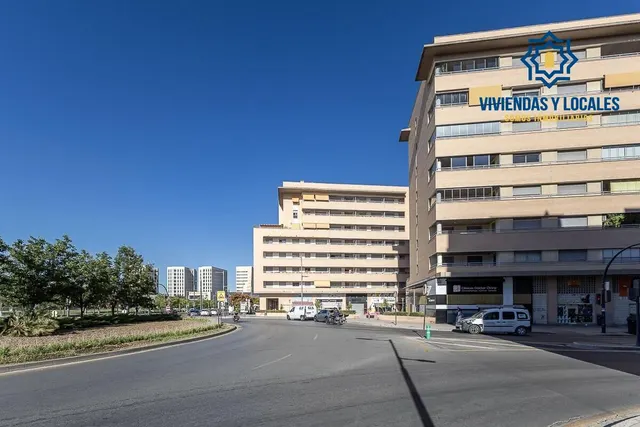 Ático dúplex en Campus de la Salud — 34