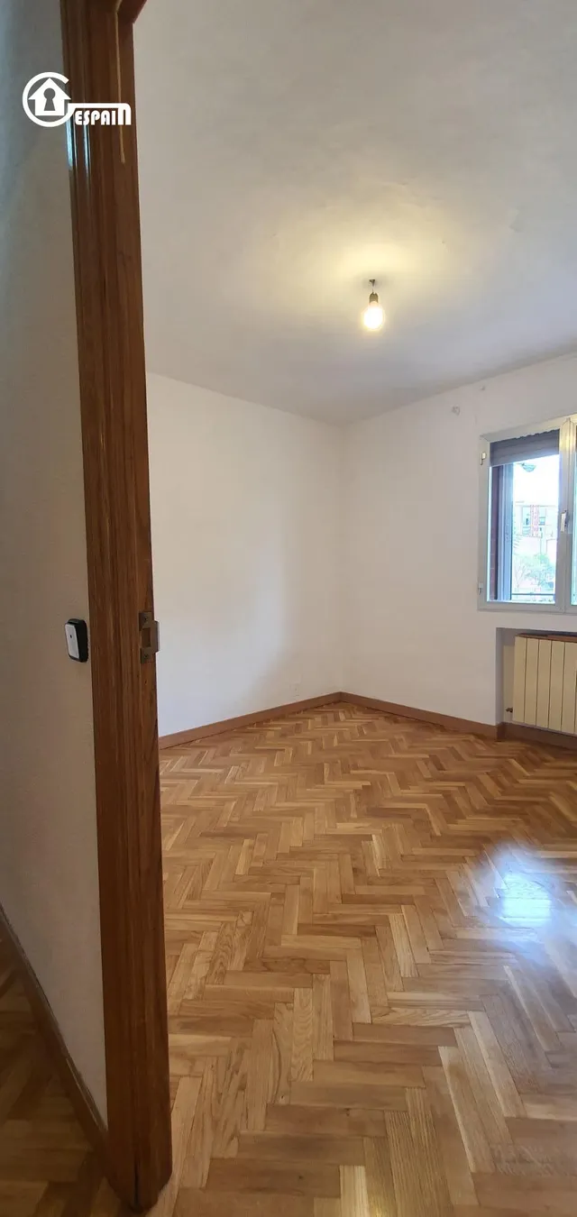 Grupo GESPAIN ACTIVIDADES INMOBILIARIAS promociona piso en venta de 3 habitaciones en zona LAS ÁGUILAS-PARQUE EUROPA — 37