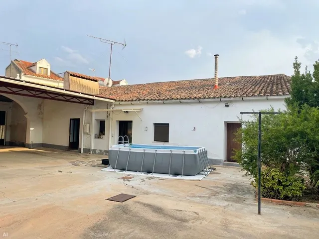 Imponente edificio histórico de 810 m2 con gran patio en casco histórico de Arroyo de San Serván — 32
