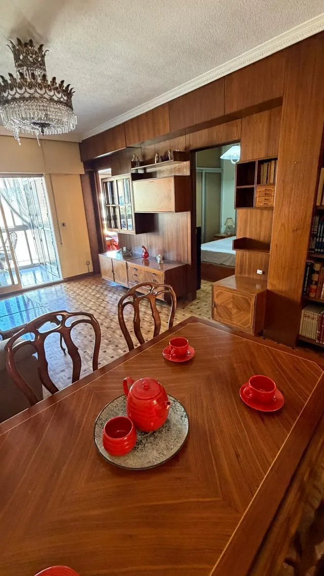 Oportunidad en calle alcala, piso de 3 dormitorios, 2 salones, 2 baños, terraza y ascensor. — 29
