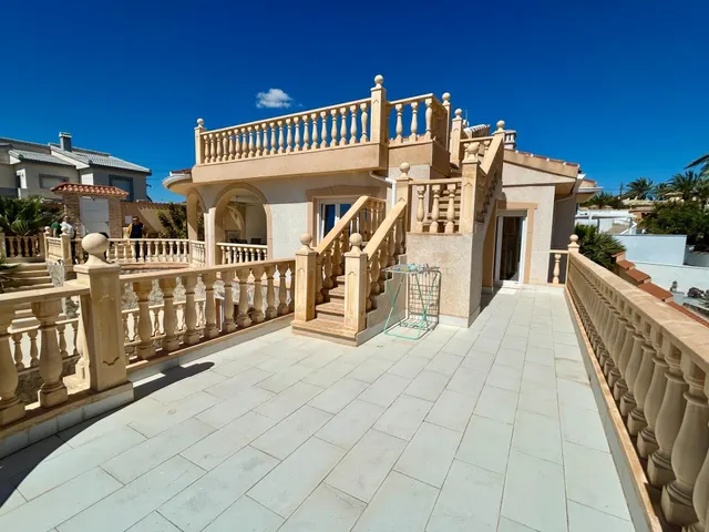 Villa 5 habitaciones 246m² en venta - Centro de la Ciudad Quesada — 49