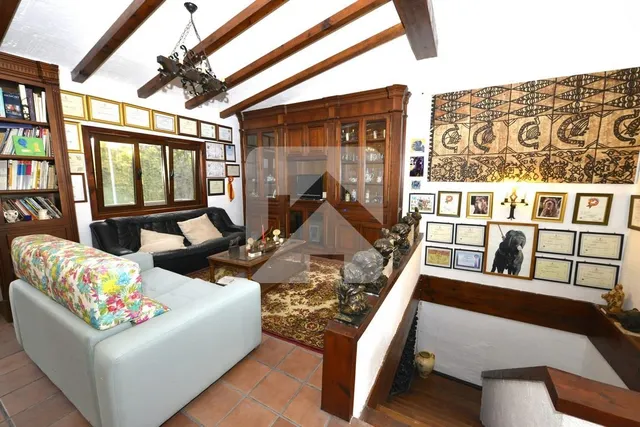 Espectacular villa en urbanización vigilada — 46