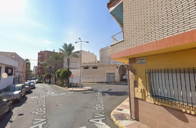 Se vende piso OKUPADO en AVENIDA JUAN BONACHERA (ROQUETES DE - foto 2