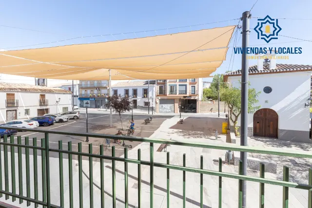 Edificio con gran potencial de inversión en La Zubia — 9